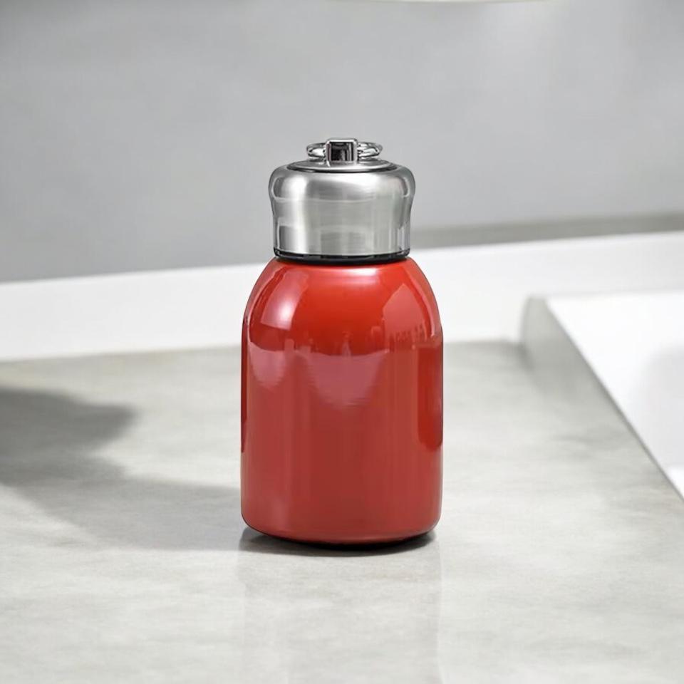 300 ML Hot Or Cold Insulated Stainless Steel Travel Mug.